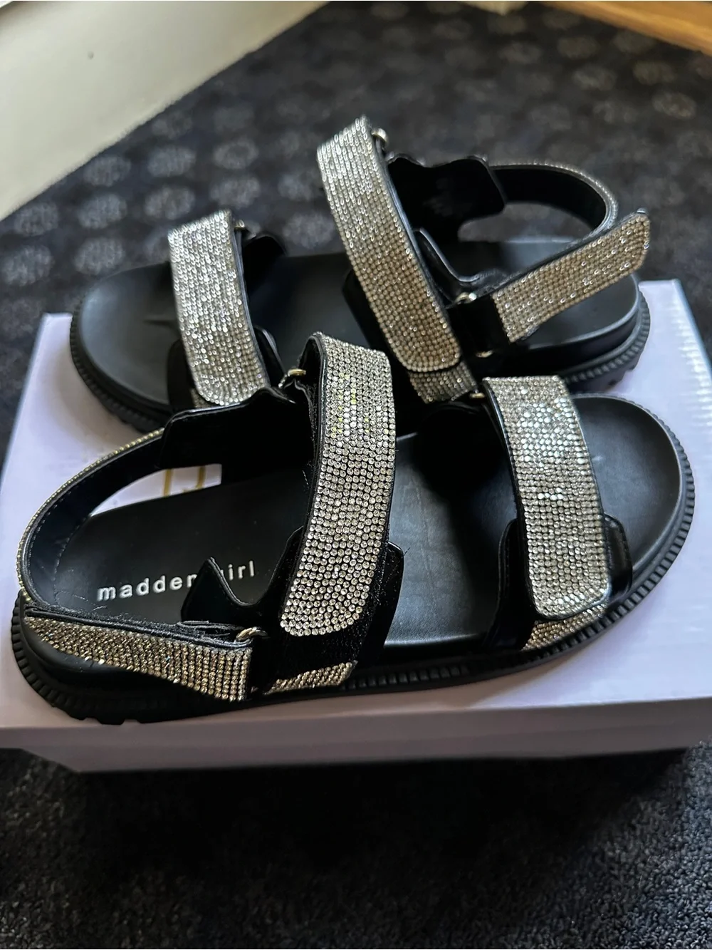 MADDEN AMORE-R Black CRYSTAL SPARKLE SANDALS Size 8 NEW IN BOX